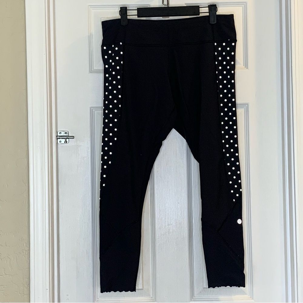 Lululemon Tight Stuff Tight Black / Sequin Dot Black Silver / White Size 12